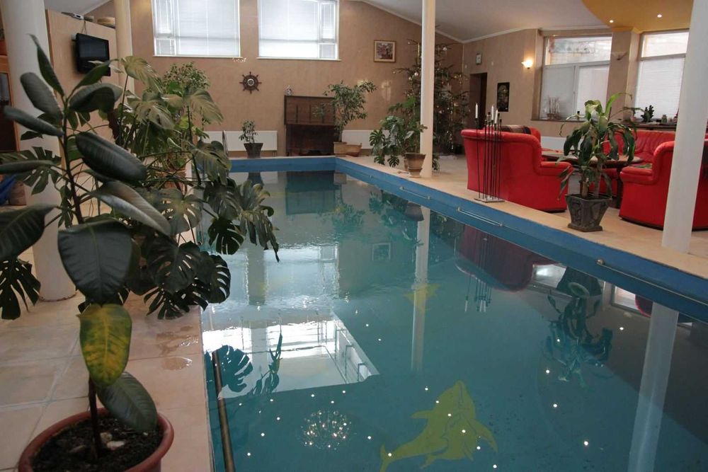 Продам окремостоячу будівлю 478 м² , Львів, Білогорща.