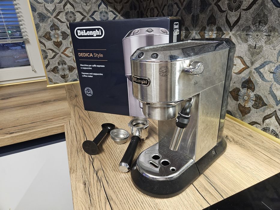 DeLonghi Dedica Style espresso, cappuccino. Ekspres do kawy