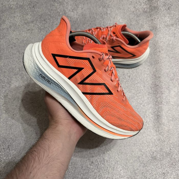 New Balance FuelCell SuperComp Trainer v2 оригінальні чоловічі  професійні бігові кросівки нью беланс