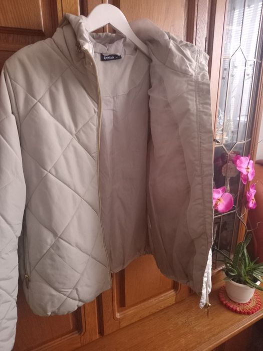 Верхняя женская одежда