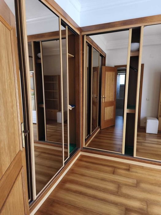 Quarto suite em Alcobaça com closet e WC privado