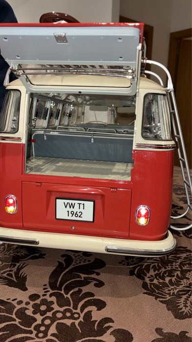 Volkswagen T1 Samba Bus (1962)