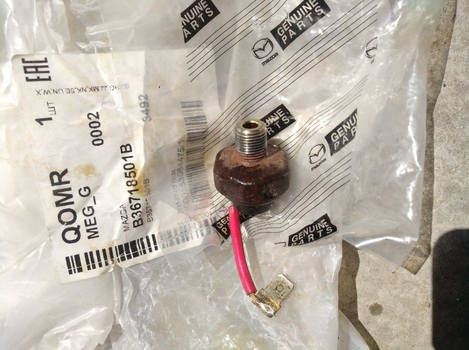 Датчик температуры масла Мазда 3