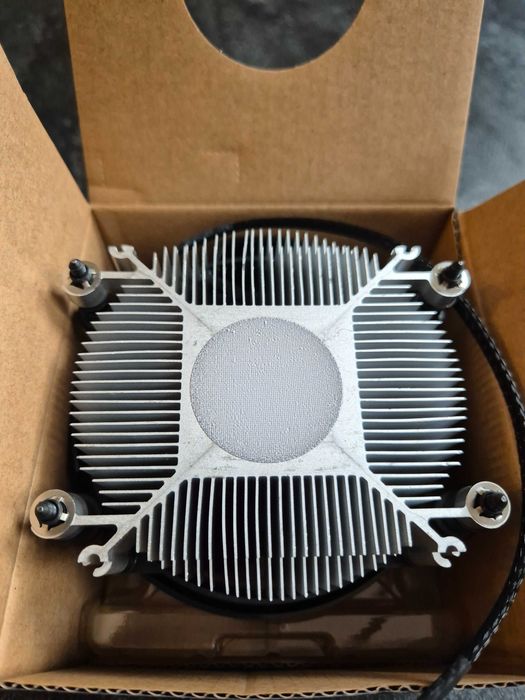 Procesor AMD Ryzen 5 5600X AM4 BOX nieużywane chłodzenie