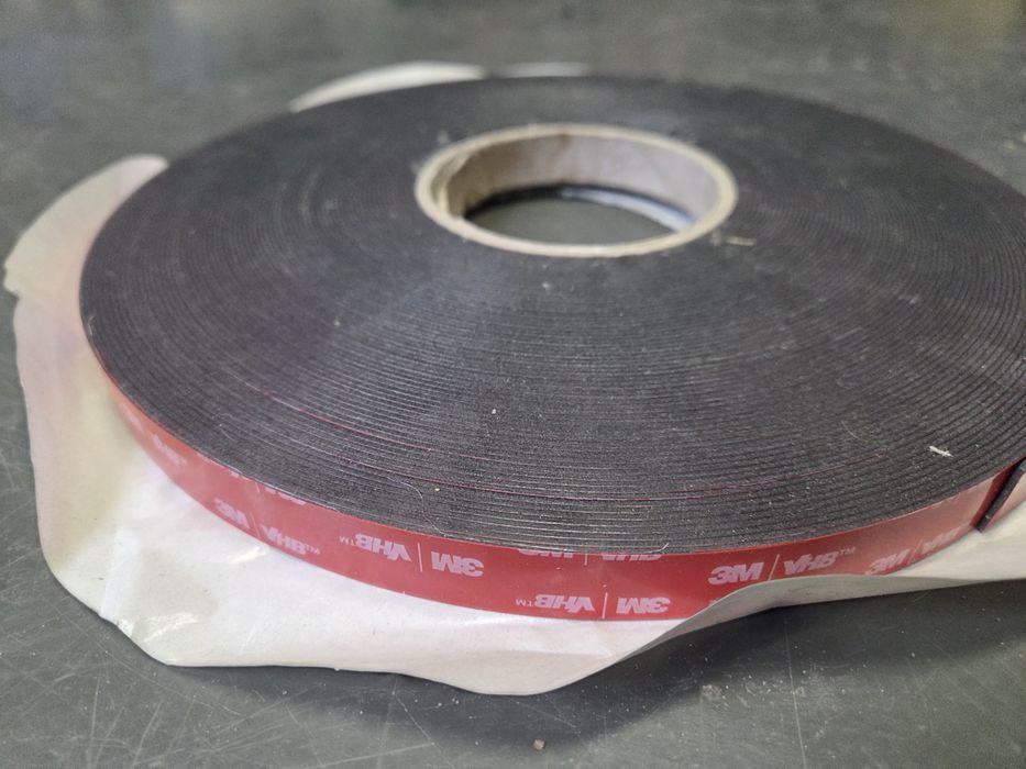 Taśma dwustronna 3M VHB 5952F 16 mm 33 m