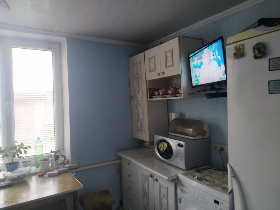 Продается часть дома, общая площадь 47кв.м.Две комнаты, кухня.