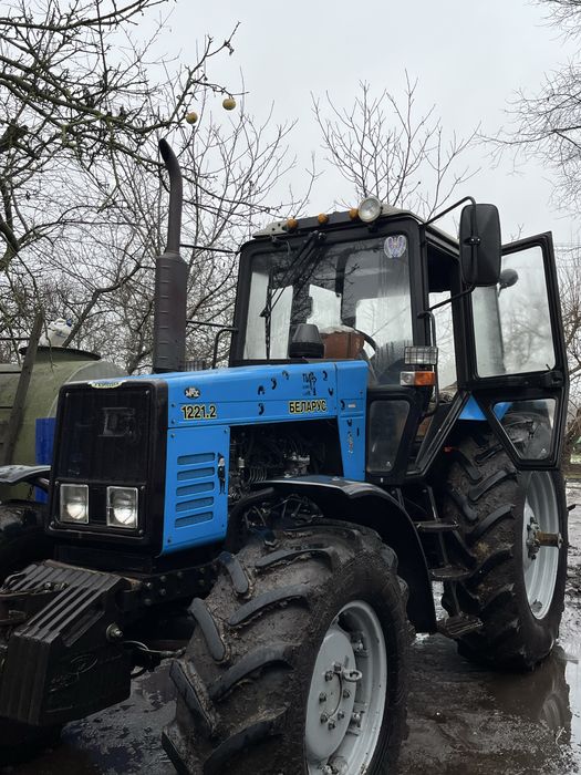 Трактор МТЗ 1221.2