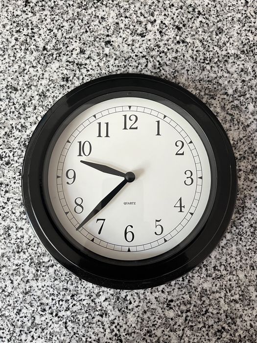 Relógio de parede 22cm diâmetro64873955825281120