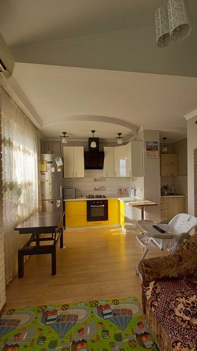 Продається 3-х кімнатна дворівнева квартира в ЖК "Озерки"