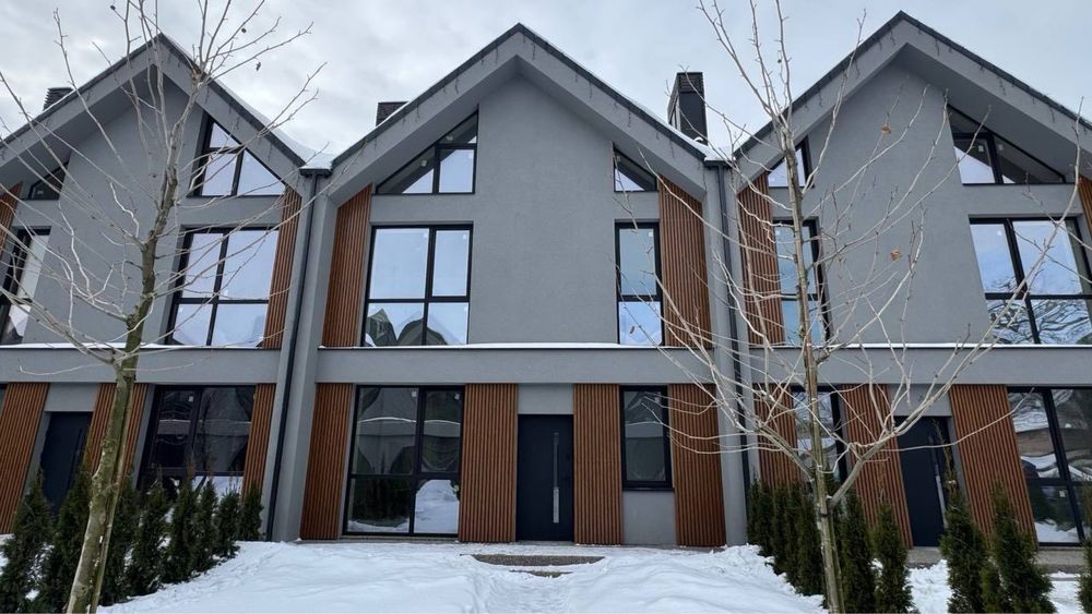 Таунхаус в центральній частині Бучі