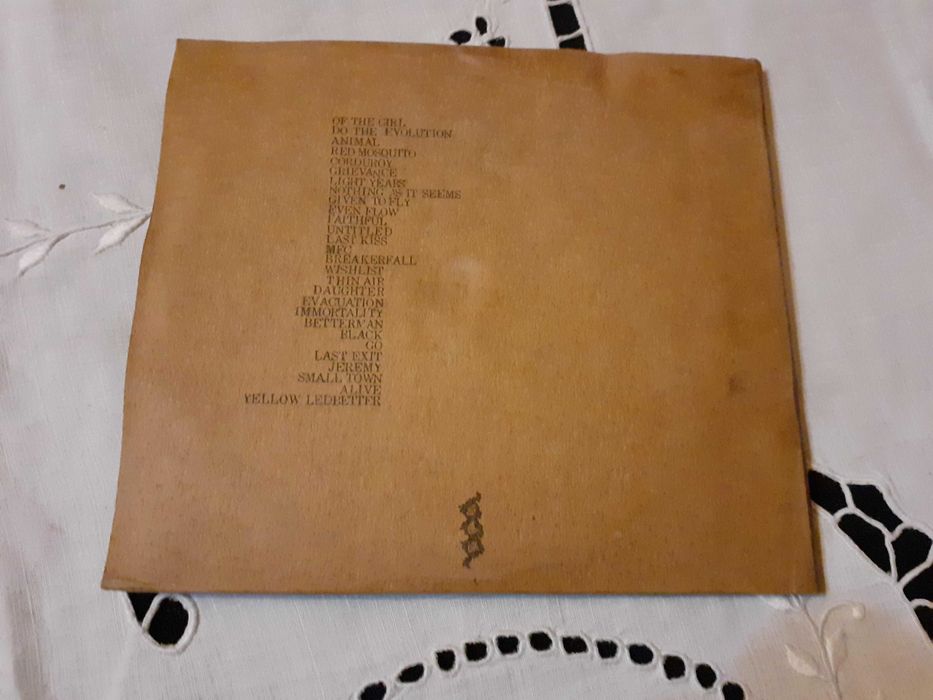 CD–Echoes of Nature–Wilderness River-Pearl Jam23500 Estádio do Restelo