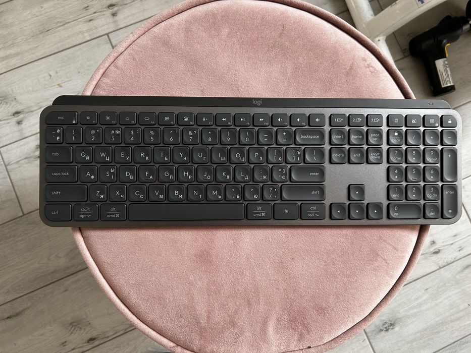 Безпровідна клавіатура з цифровим блоком Logitech MX Keys (Bolt) ANSI US/UA з якісним гравіюванням
