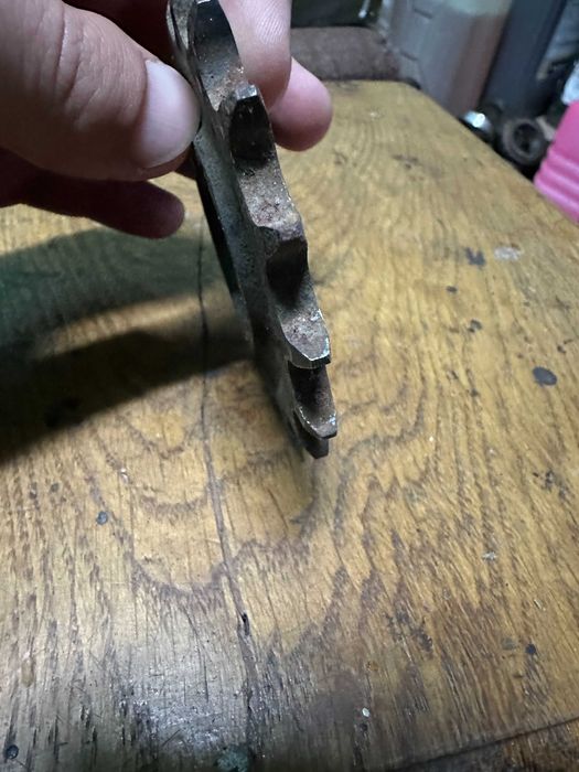 Звёздочка ИЖ Муравей   16 зуб