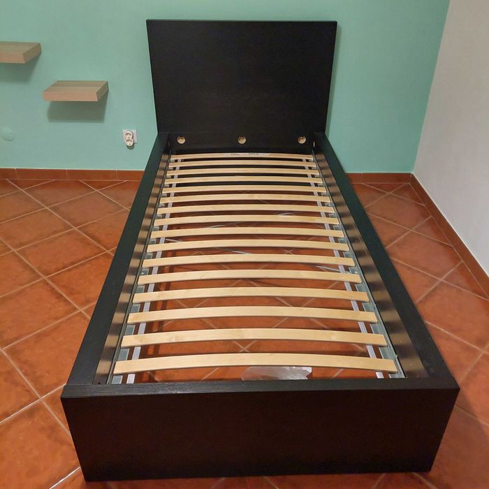 Cama solteiro Malm Preta