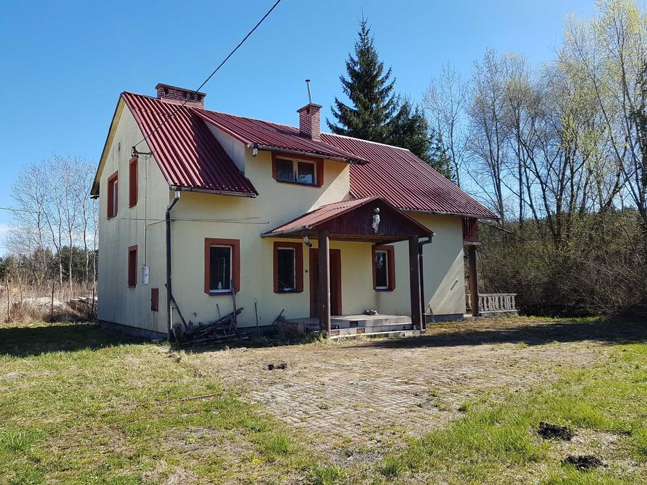 Sprzedam dom z budynkami gospodarczymi