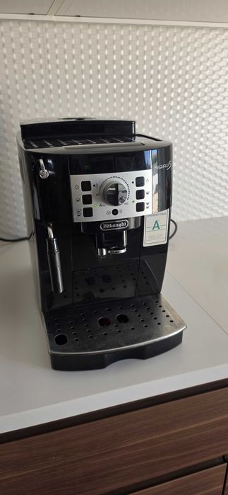 Máquina Delonghi Magnifica S