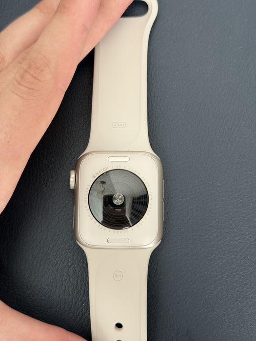 Продам apple watch SE2