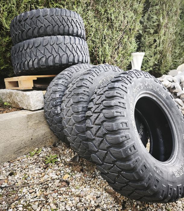 Vendo  5  pneus Mickey Thomson 315/70R17
Ain