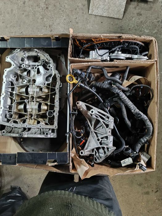 Silnik 2.0 TFSI 180 KW 245KM DSN Audi Q3 22r. uszkodzony kompletny.