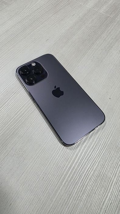 IPhone 14 pro como novo