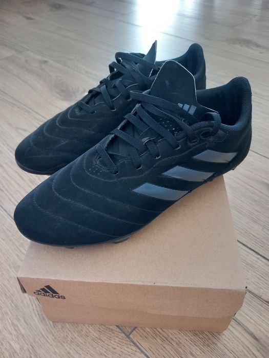 Korki Adidas Goletto VIII FG zamszowe r. 40 2/3 (40.7)