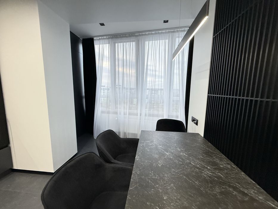 Продам найкращу квартиру в Липках з видом на озеро!