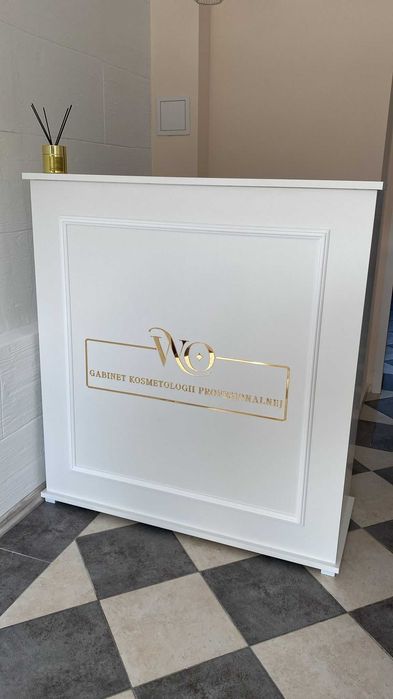 Recepcja kosmetyczna butik fryzjer lada DOSTEPNA OD RĘKI