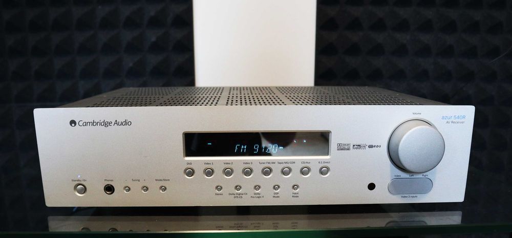 Ресивер усилитель Cambridge Audio Azur 540r  2x 100 Вт RMS, 8 Ом