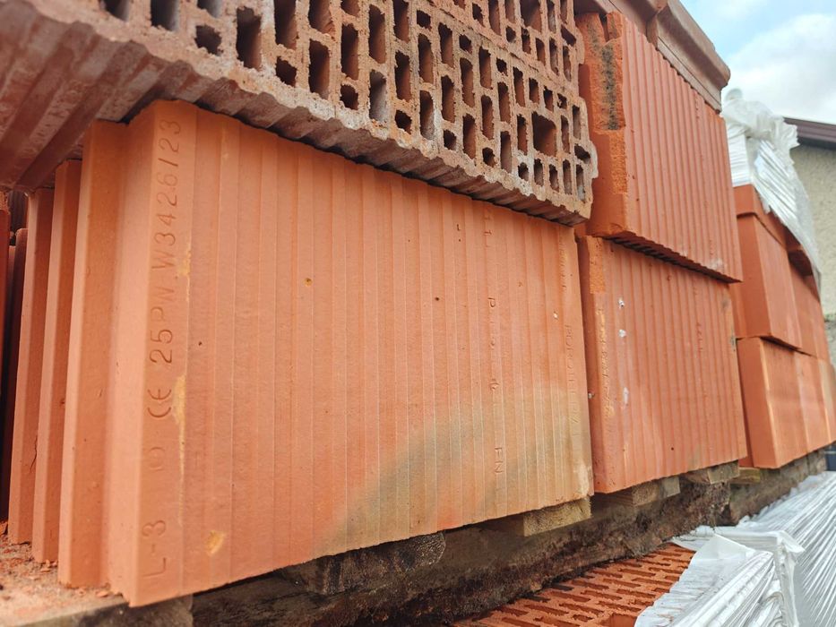 Pustak ceramiczny Wienerberger Porotherm 25 P+W klasa 15