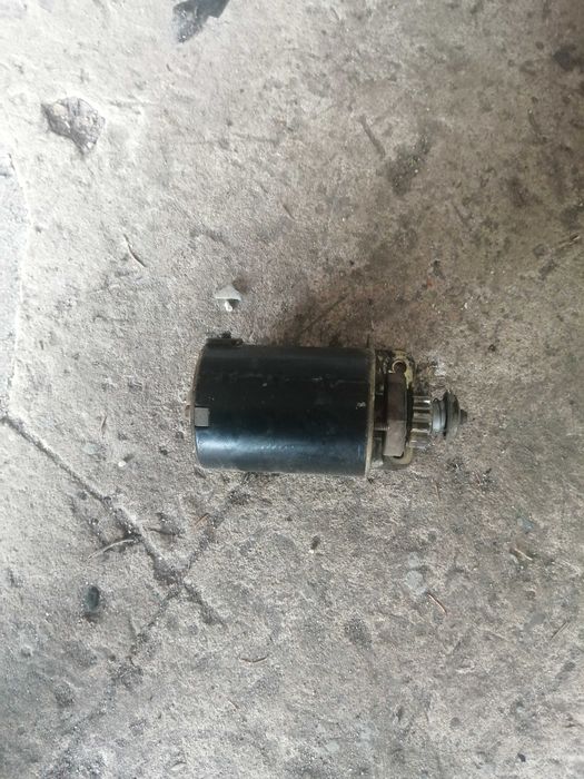rozrusznik  do  kosiarki  traktorka 12,5