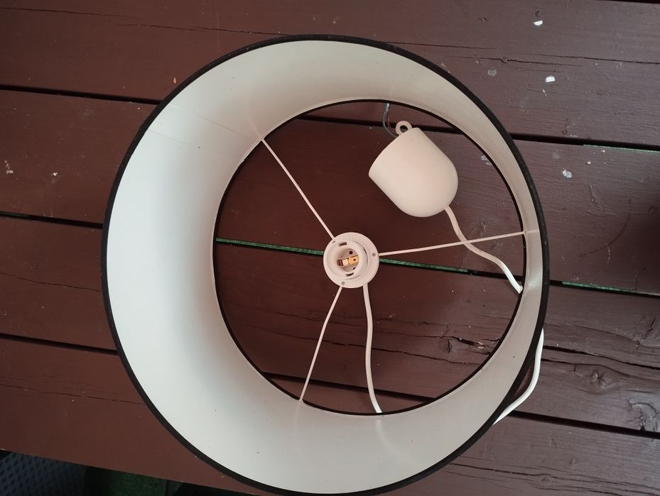 Lampa sufitowa do pokoju młodzieżowego