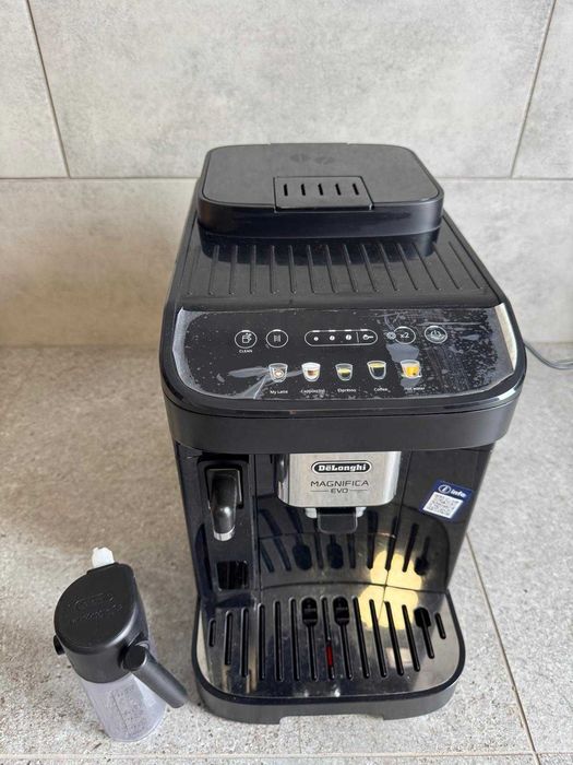 Ekspres ciśnieniowy De'Longhi Magnifica Evo Ecam 292.81.B B