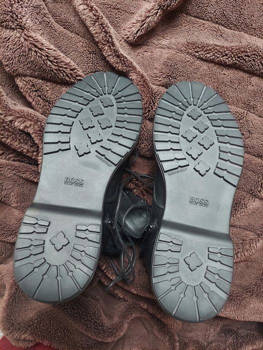 ботінки зимові фірми brunello cucinelli Boss оригінал

Розмір по бірці