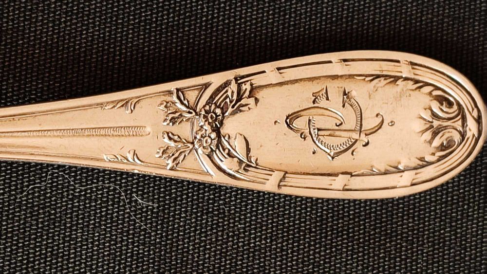 talheres de peixe ( garfo e faca) banhado a prata . vintage