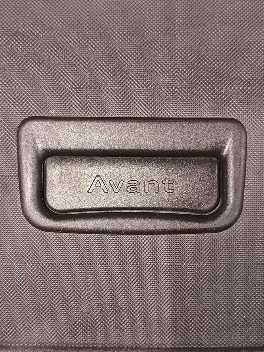 Chapeleira / Tampo da Mala AUDI A4 B9 Avant 8W9863553 (OEM)