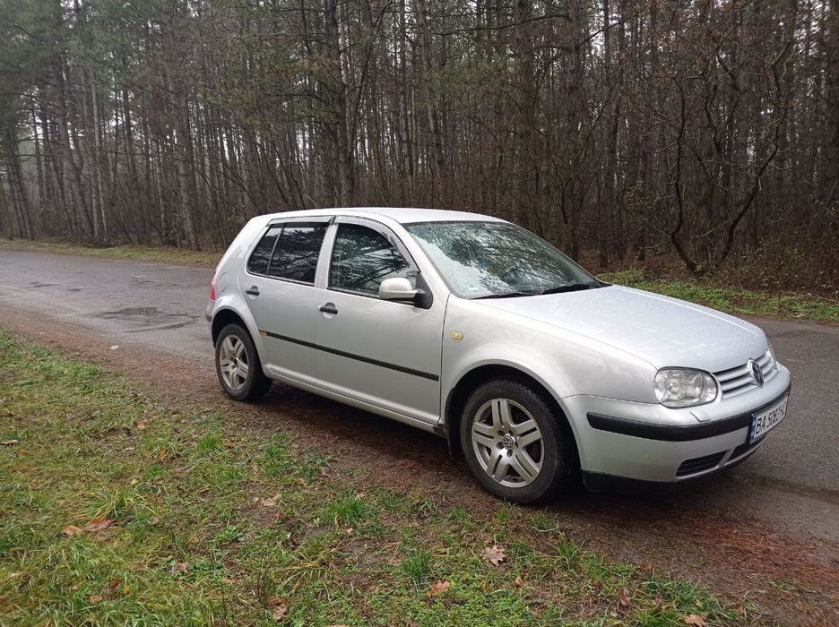 Volkswagen golf 4 1.6 автомат
