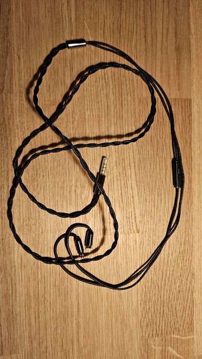 Cabo headphones in-ear 2 pin com micro