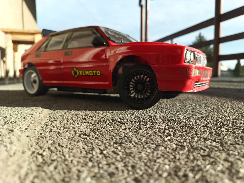 Model RC rally 1/10 vaterra v100
