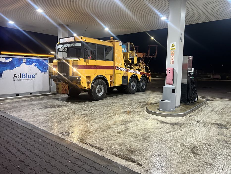 Holownik, dźwig terenowy 6x6, pomoc drogowa