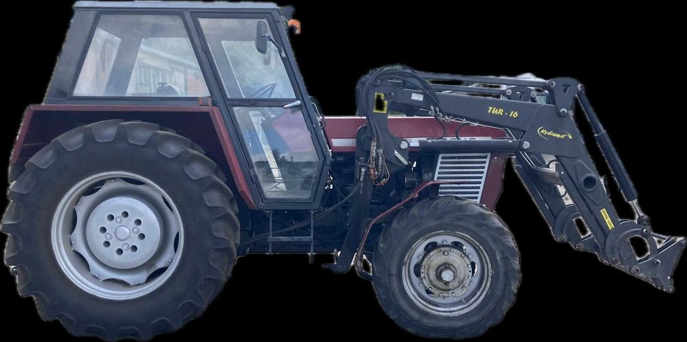 Ciągnik URSUS U1002 z ładowaczem TUR-16