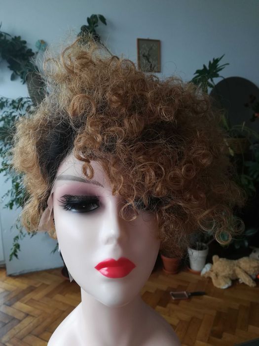 peruka naturalna z włosów ludzkich