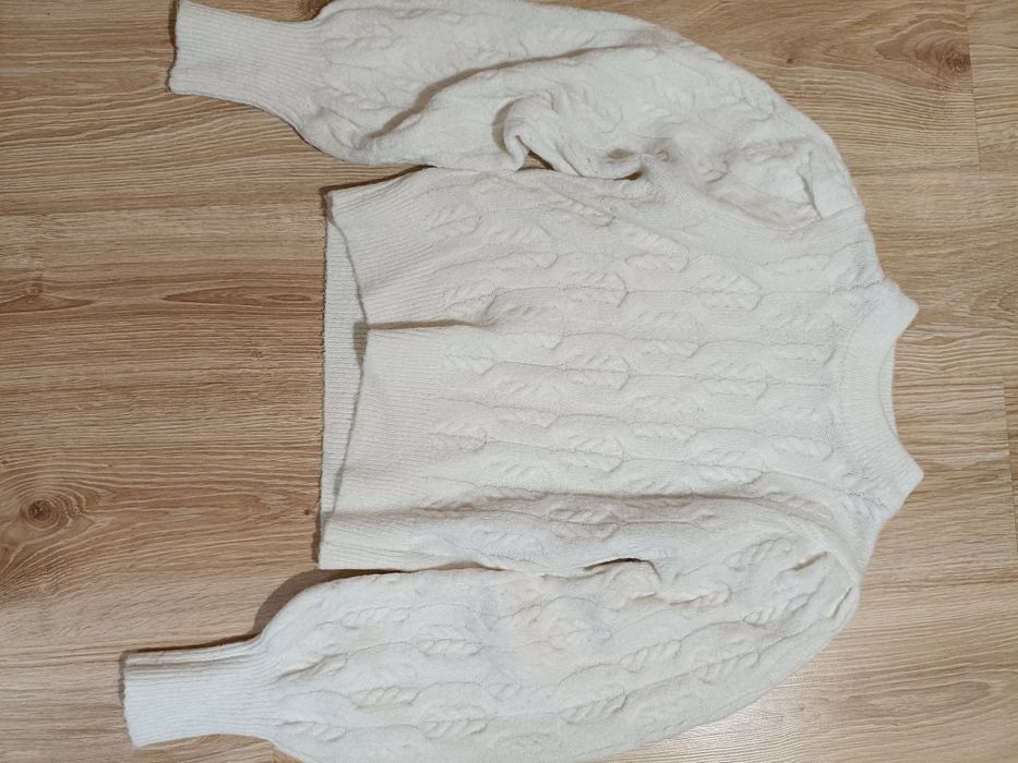 Biały sweter,splot warkoczowy, Reserved,rozmiar S