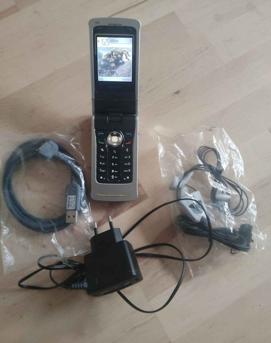 Telemóvel Nokia N 90 impecável, com todos os acessórios de origem!!!