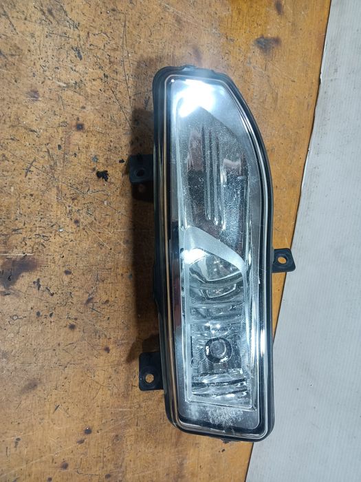 Farol nevoeiro Nissan qashqai e LEAF 2018