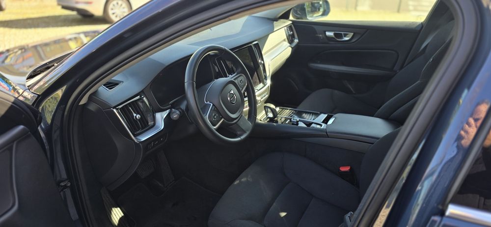 VOLVO V60 T6 RECHARGE PLug-in