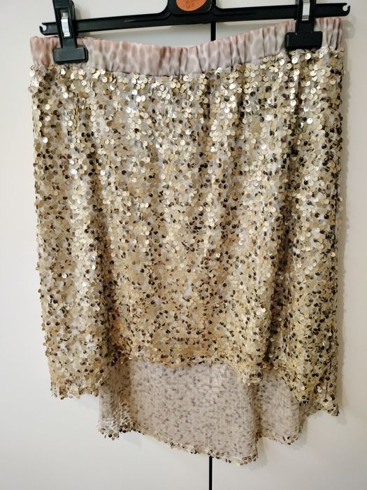 Saia de lantejoulas