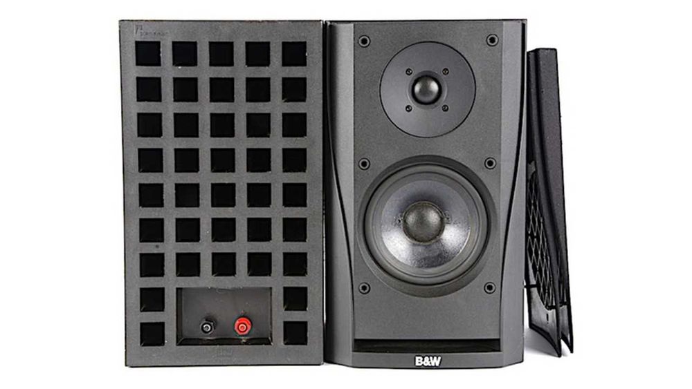 Colunas B&W (como novas): DM603+DM302+DMCC3+Suporte Spectral