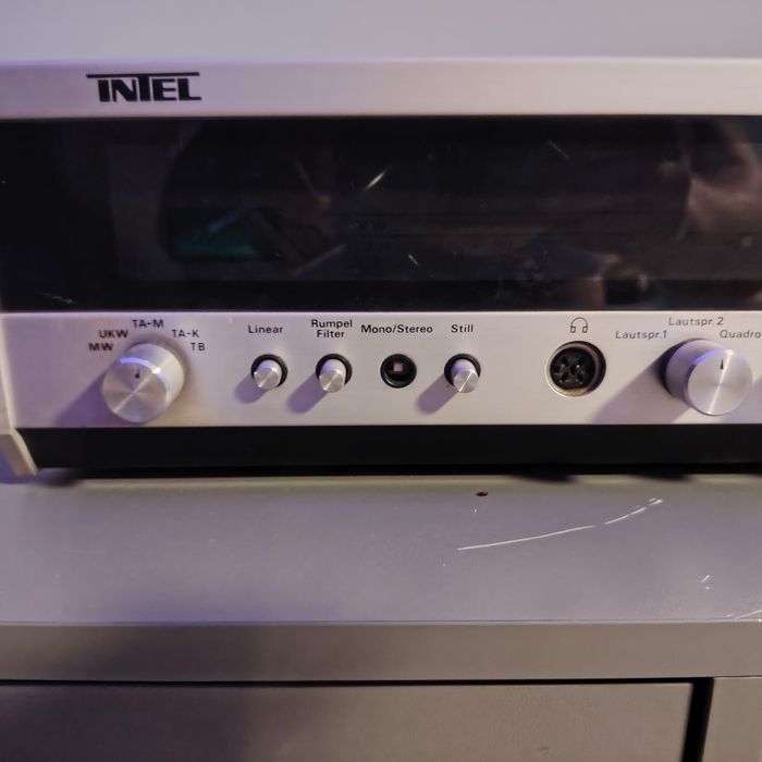 amplituner stereo marki Intel
