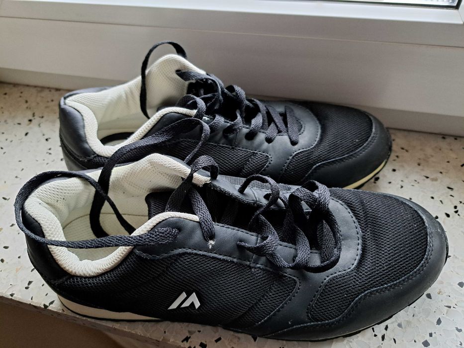 Buty sportowe Martnes