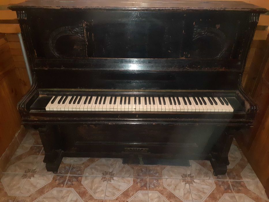 Zabytkowe pianino